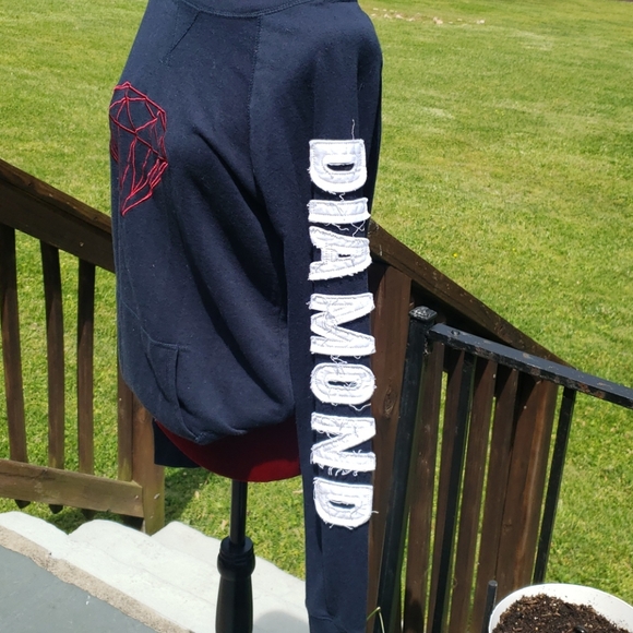 Lightweight sweatshirt with Diamond embroidered on - Picture 2 of 2